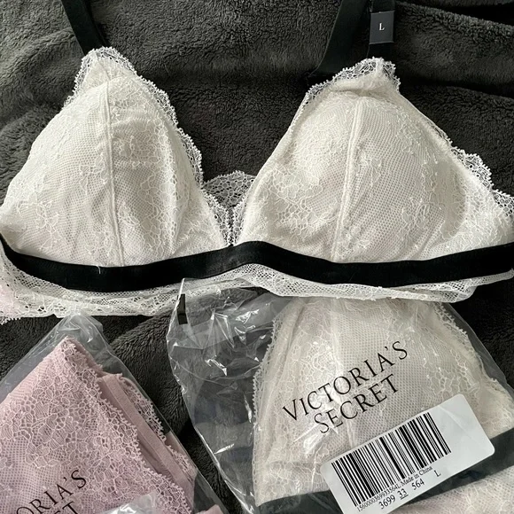 Victoria’s Secret 2 Pink Bralettes - Brand New w/ Tags SZ Large - Picture 2 of 2